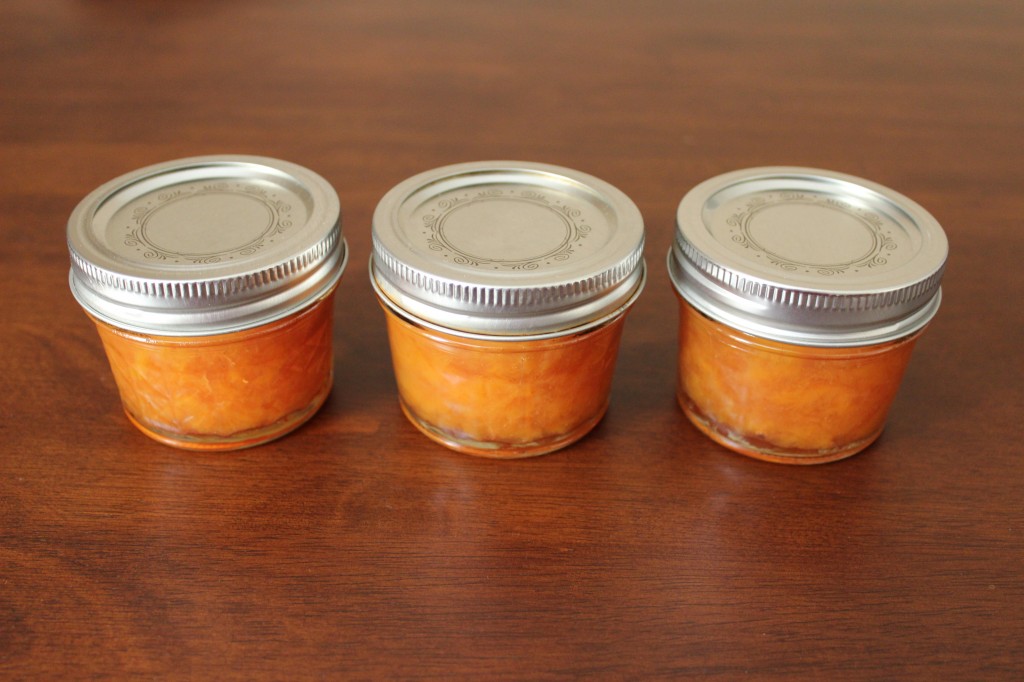 Peach jam in 3 jars