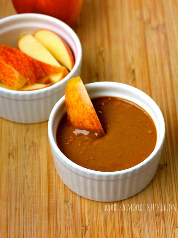 Chocolate Peanut Butter Dip with Apple marisamoore.com