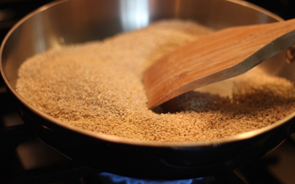 White Sesame Seeds Toasting