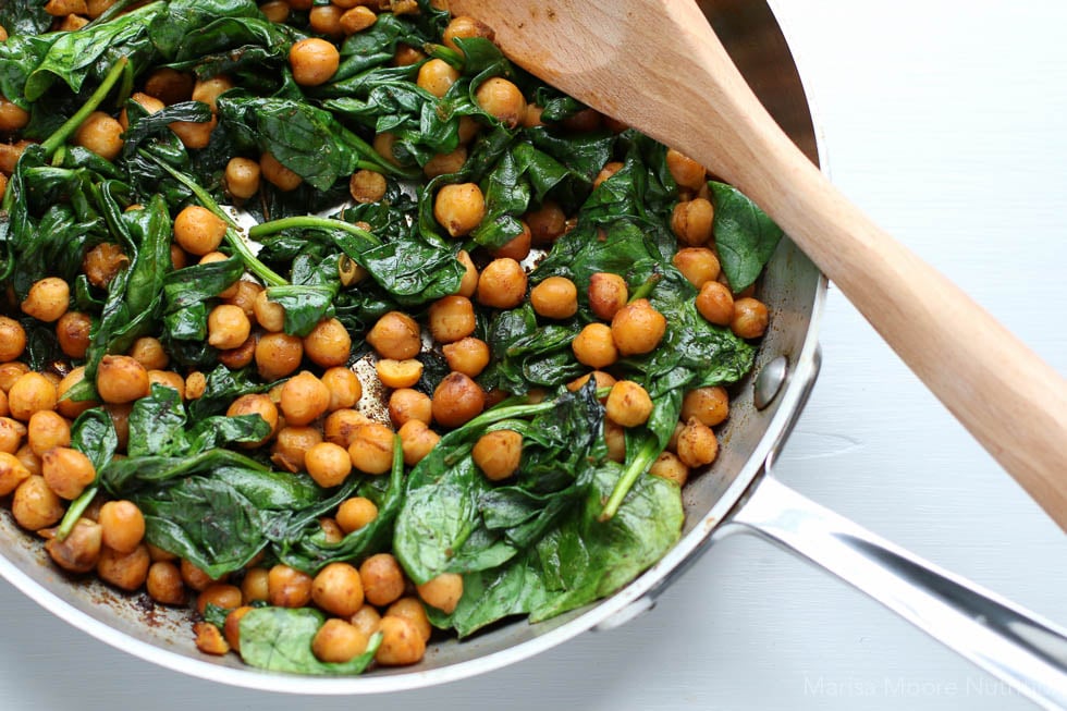 Smoky Chickpeas with Spinach 