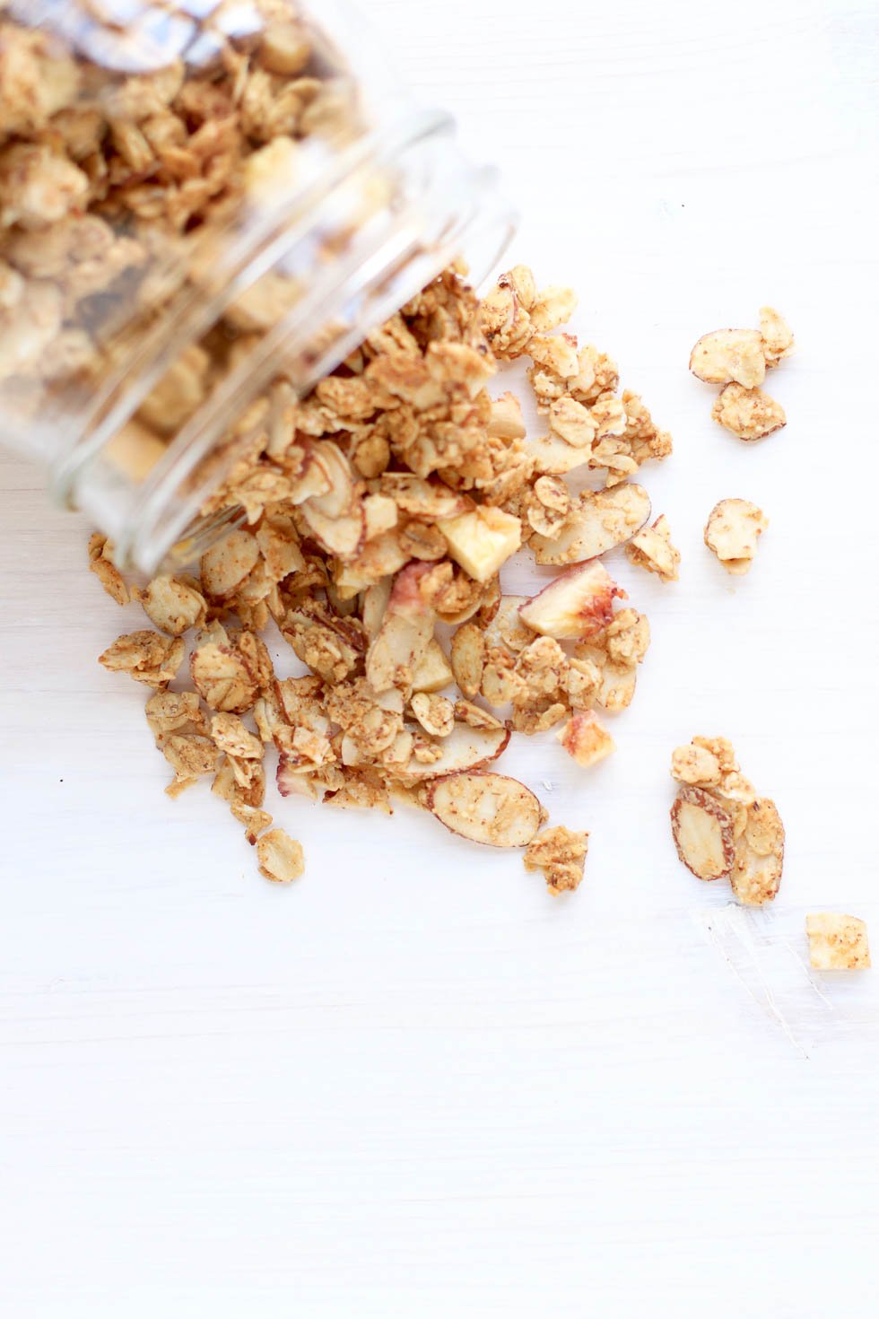 Homemade Peach Almond Granola Recipe