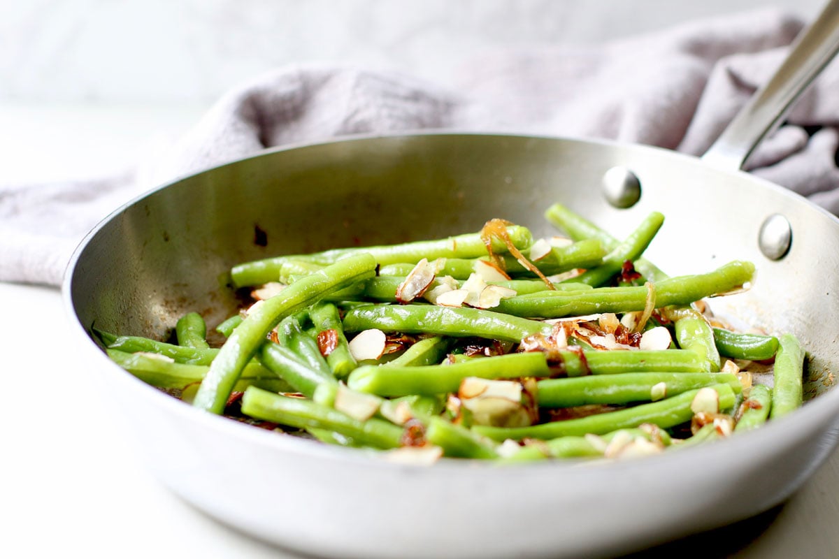 Green Beans with Caramelized Onion Almond