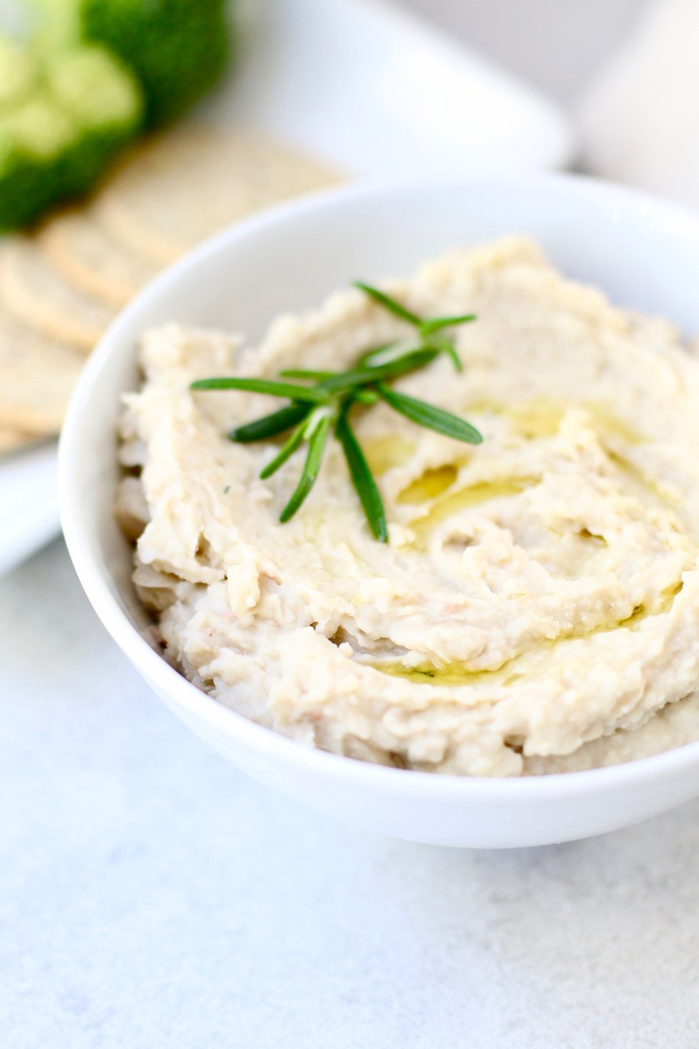 Healthy Easy Appetizer White Bean Rosemary Spread