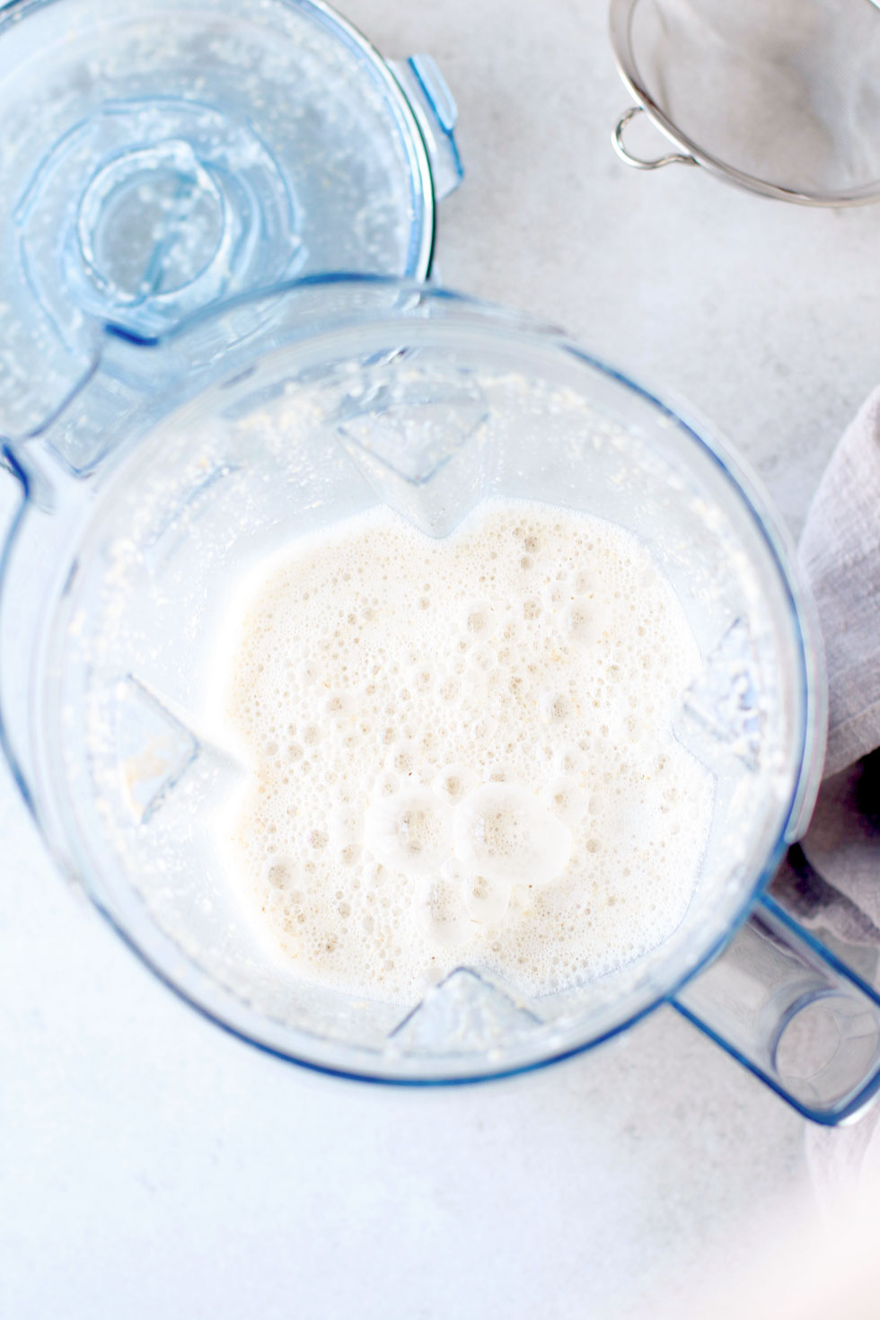 How to Make Oat Milk Blended Oats and Water