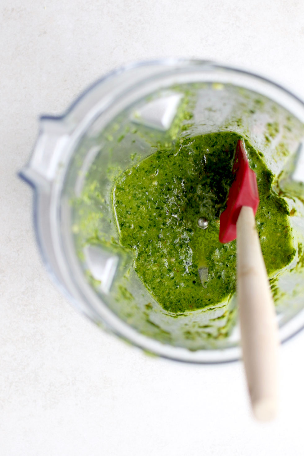 How to make Walnut Pesto in a blender