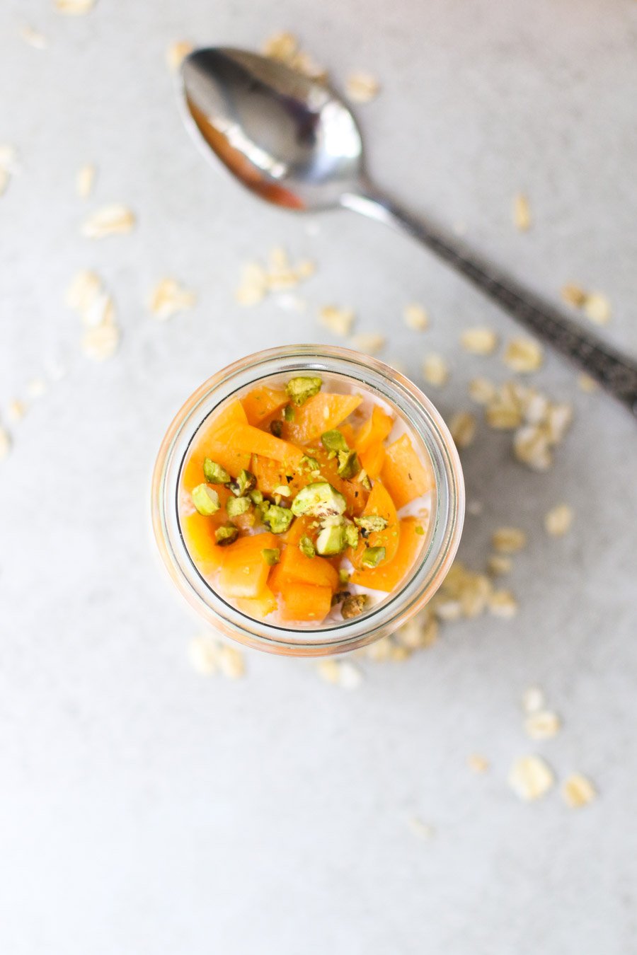 Apricot Overnight Oats ⋆ 5 Minutes to Prep for Breakfast on the Go!