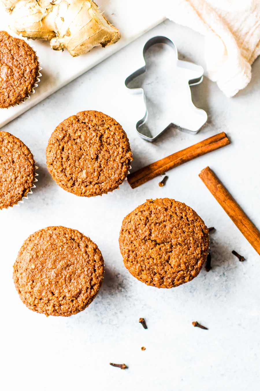 Gingerbread Muffins with gingerbread cutout