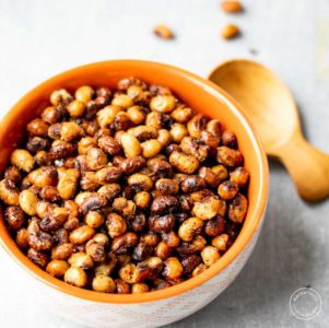 Roasted Black-Eyed Peas in a small bowl